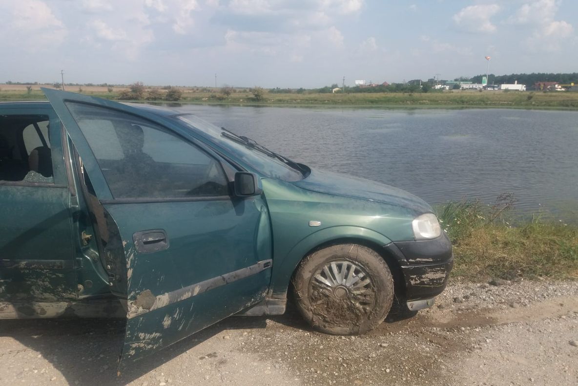 VIDEO-Mister în cazul morții femeii de la Ciupa! Pompierii au scos din lac mașina victimei