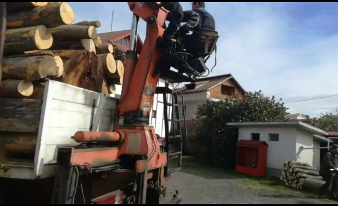 Control în Rucăr! O firmă de prelucrare a lemnului a fost amendată