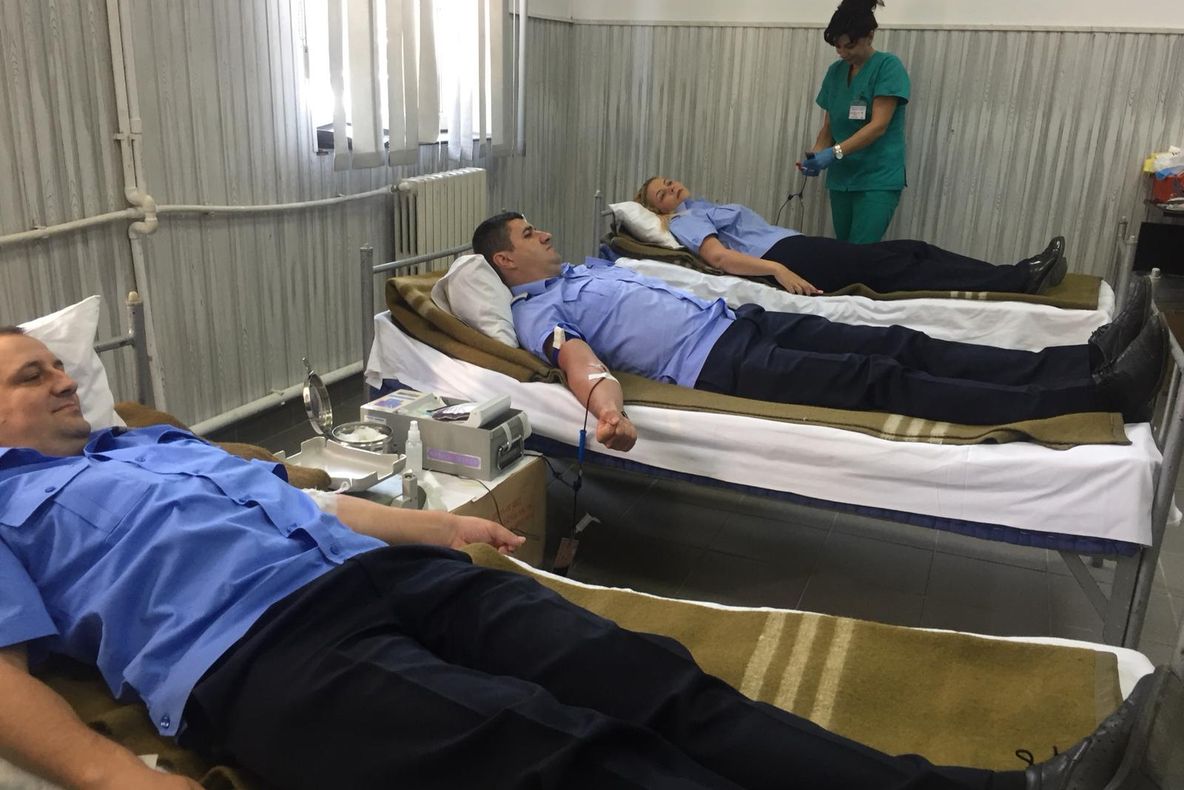 Jandarmii, donatori de sânge în campania "Colecta mobilă"