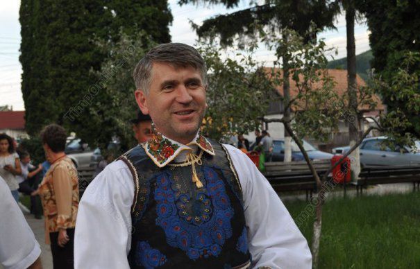 Pomohaci, invitat special într-un spectacol la Casa de Cultură Bascov