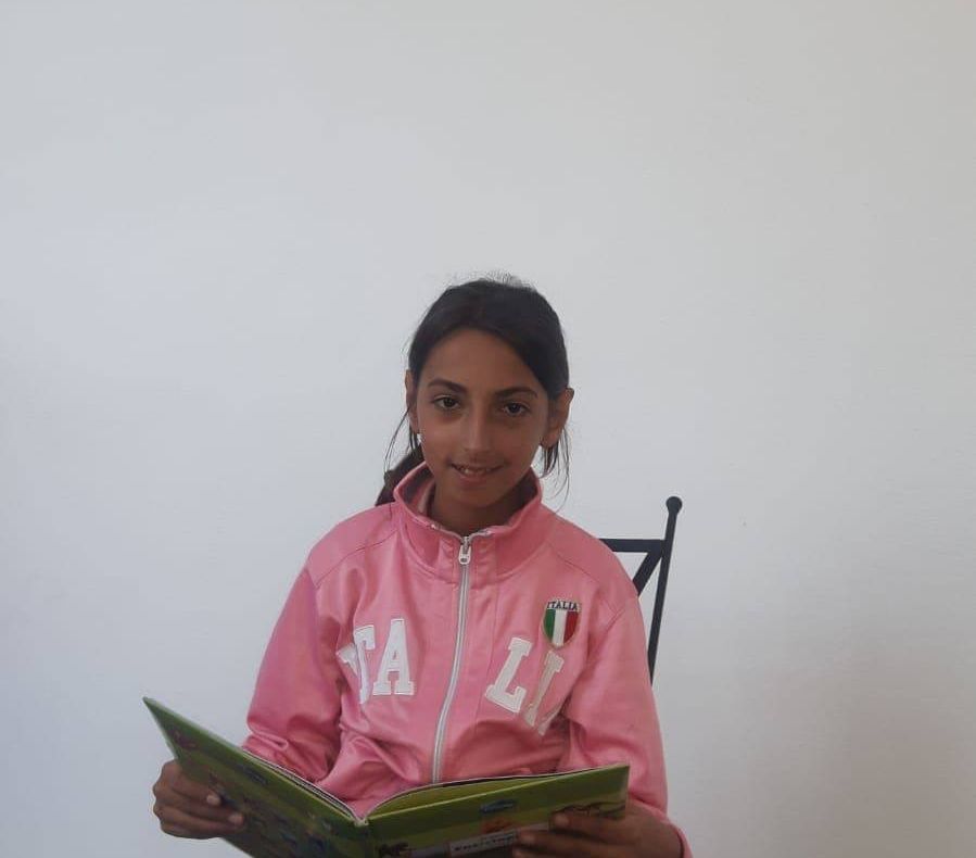 Bianca are nevoie de ajutor! Vrea să învețe și să aibă camera ei