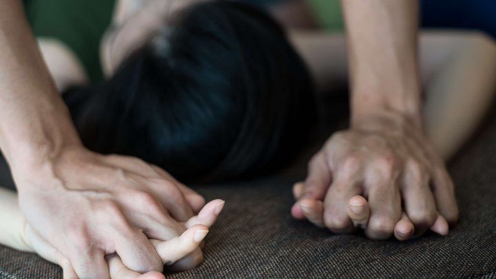 Update-Și-a serbat majoratul cu un viol! Victima bătută și batjocorită toată noaptea