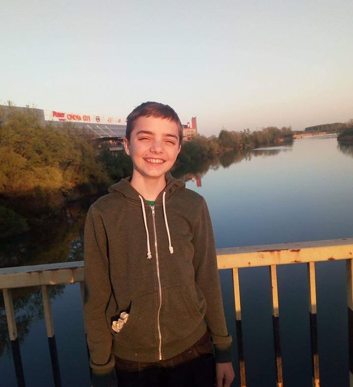 Teodor a dispărut de acasă! Băiatul are 14 ani iar părinţii îl caută disperaţi