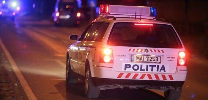 Porsche Panamera urmărit de poliţişti! A lovit trei maşini