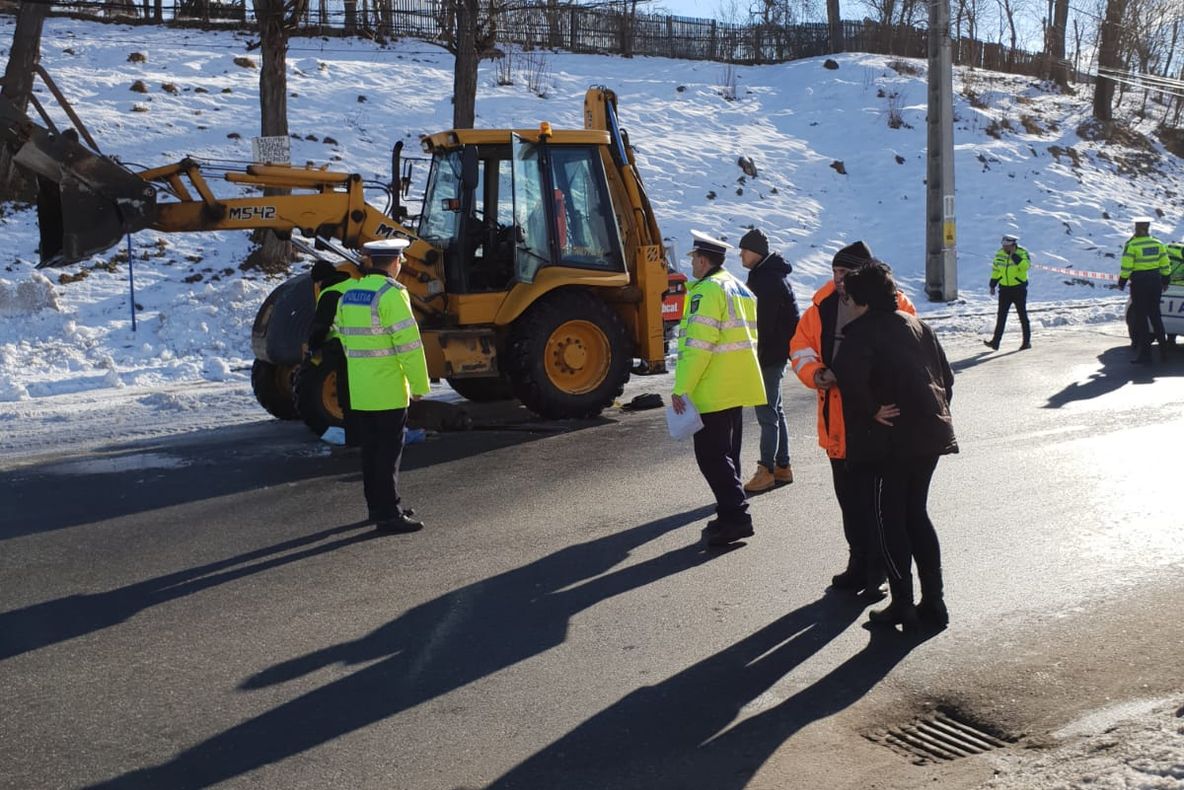 Tragedie la Curtea de Argeș! O femeie a murit strivită de un buldoexcavator