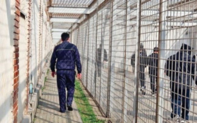 Angajaţii din penitenciare ameninţă cu blocarea activităţii