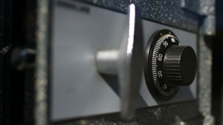 Au furat seiful cu 260.000 lei, de la Hanul Valea Ursului! Hoţii reţinuţi