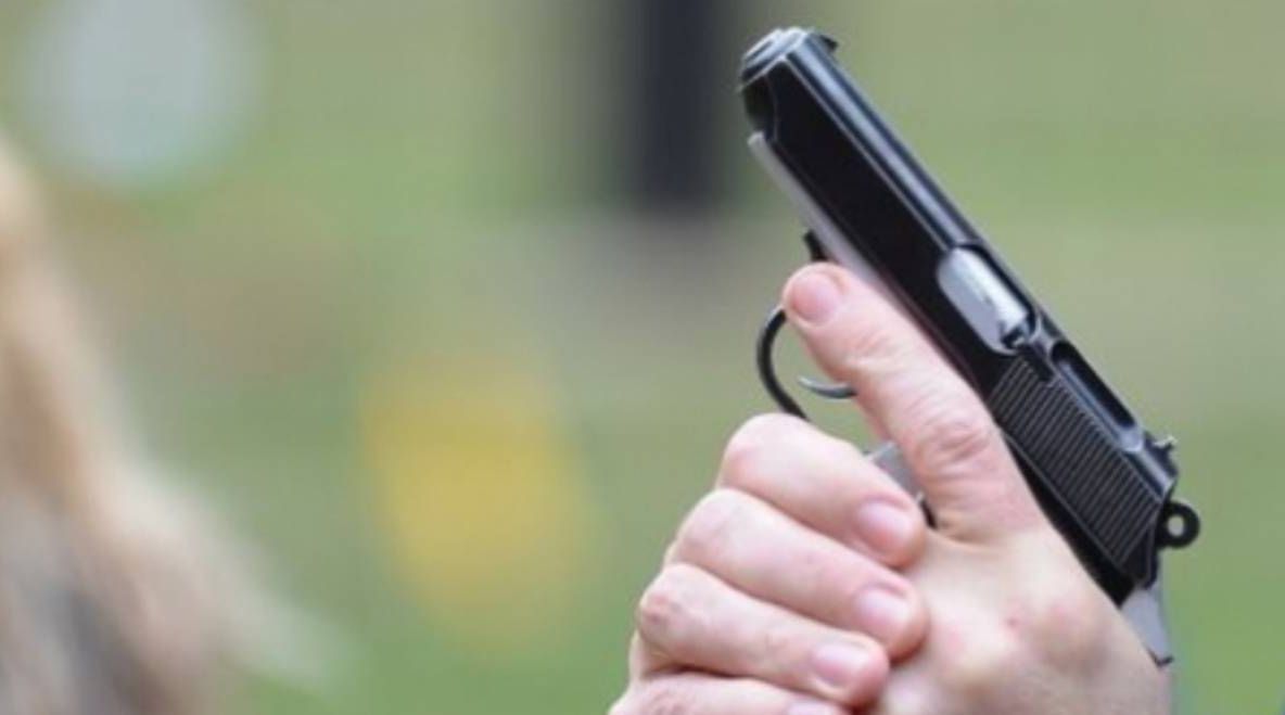 Urmărire cu foc de armă în Pitești! Hoți prinși în flagrant