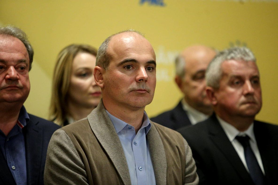 Rareș Bogdan, întâlniri cu susținătorii liberali la Curtea de Argeș și Pitești