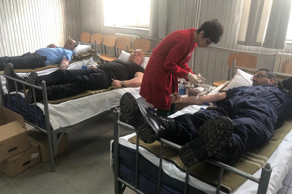 Jandarmii argeșeni au donat sânge. Salvează și tu o viață!          