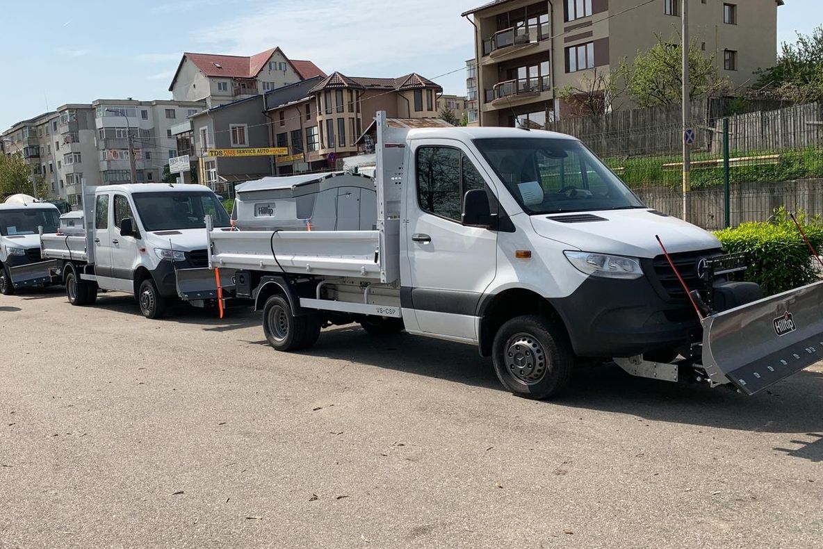 Primăria Pitești a achiziționat utilaje multifuncționale de 5,6 milioane lei