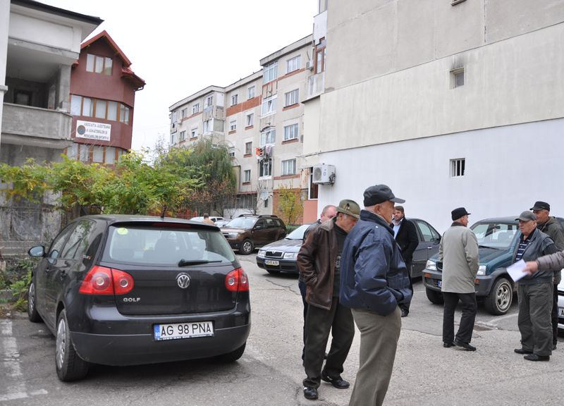 Șef de instituție condamnat! Instanța îi interzice să mai deţină funcţia