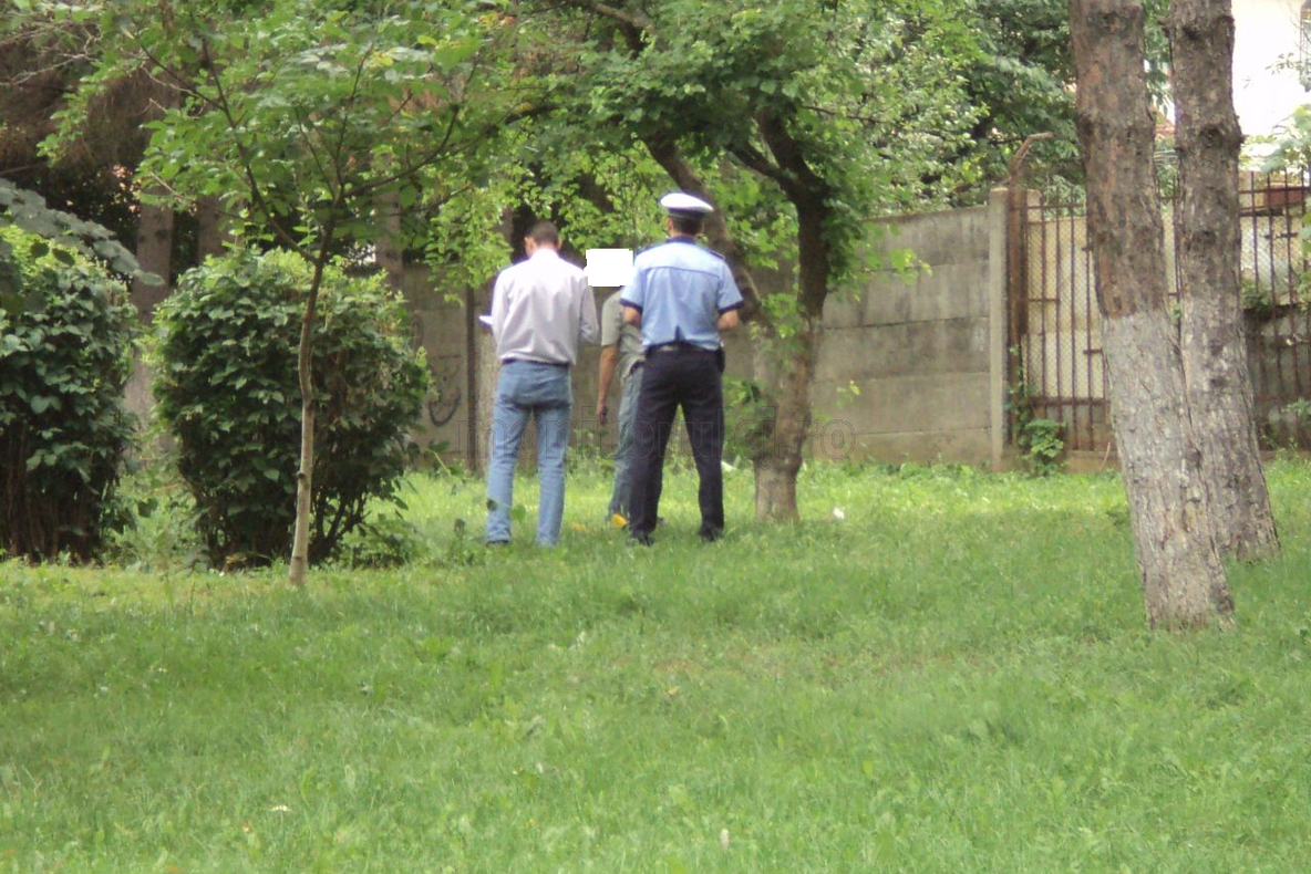 Mama şi-a găsit fiul în ştreang! Era tatăl a doi copii