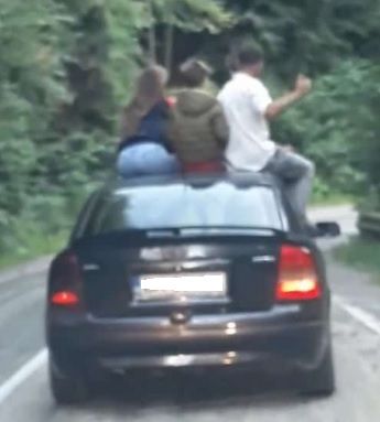 Tinerii teribiliști de pe Transfăgărășan, identificați și amendați