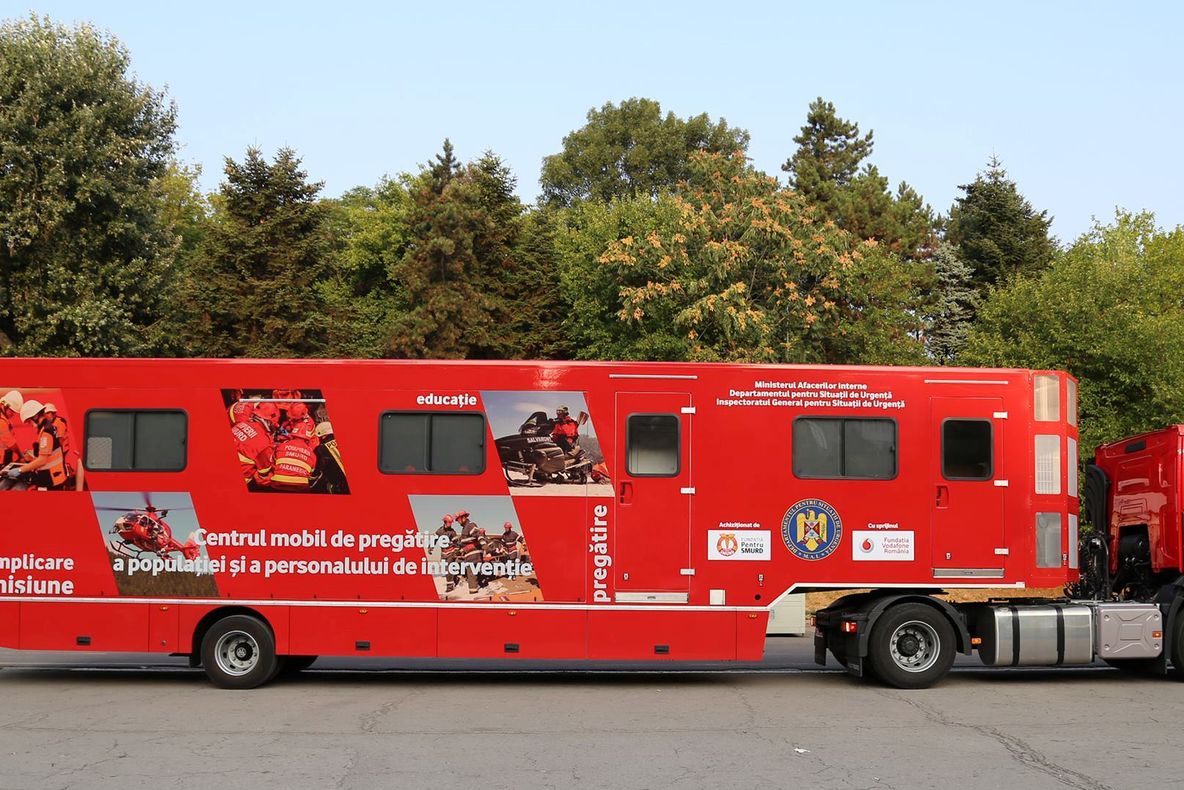 Caravana SMURD "Fii pregătit", la Piteşti! Centrul mobil,  în Piața Primăriei