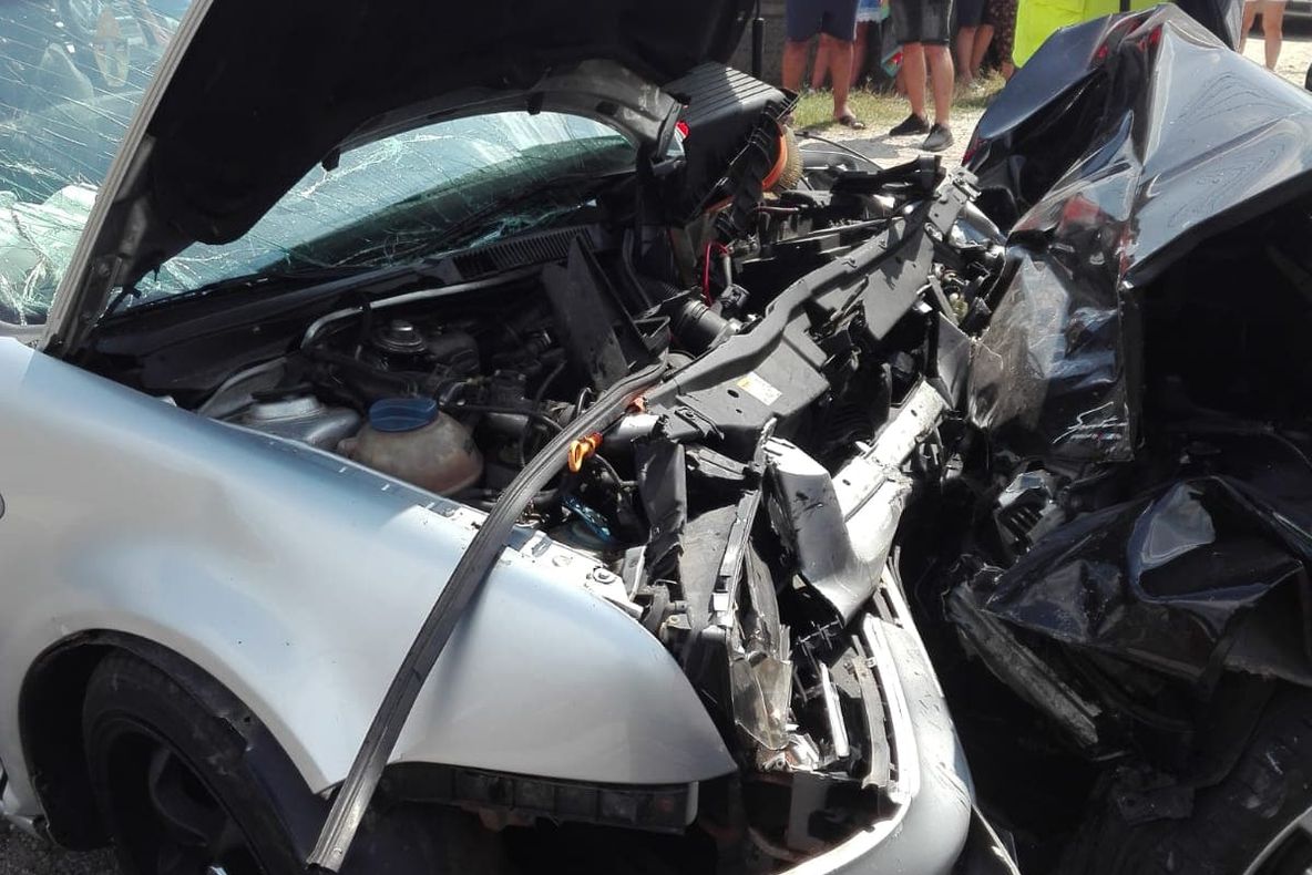 Accident cu 7 victime, la Poiana Lacului! Trei copii răniţi