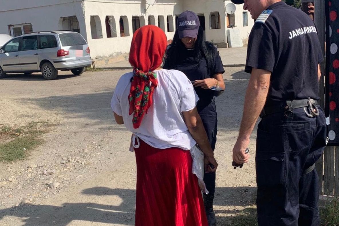 Razie în ţigănie! Pirandele prinse furând energie electrică