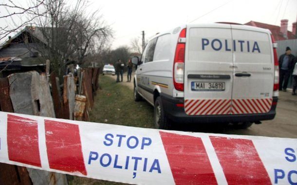Crimă la Curtea de Argeş! I-a dat cu un lemn în cap!