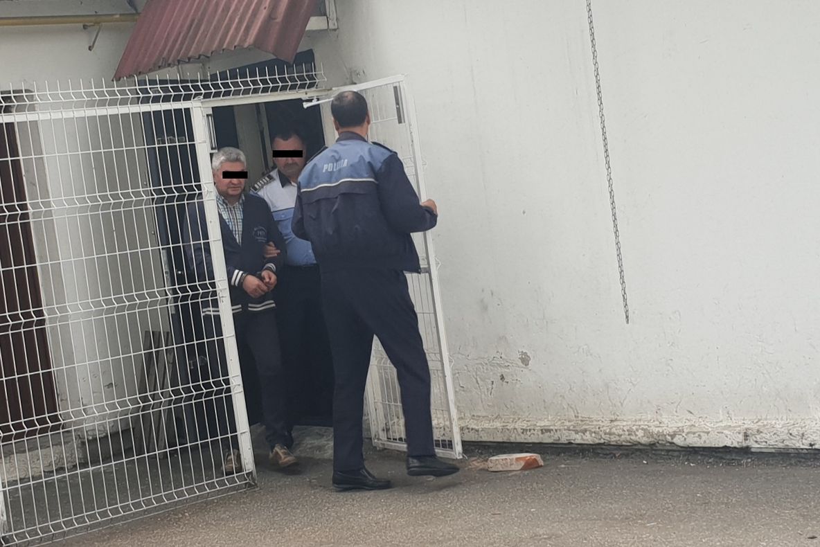 Preotul acuzat de tentativă de omor, în arest la domiciliu