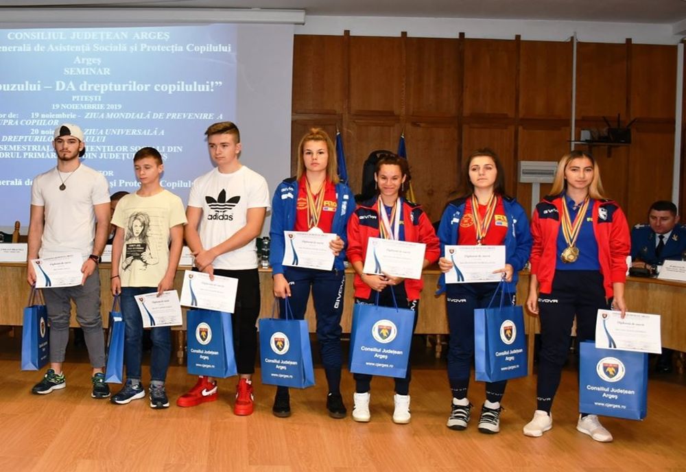 Unsprezece tineri instituționalizați - talentați la sport și buni la învățătură