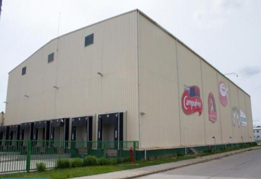 UPDATE! Incendiu la sediul Caroli din Pitești. Zece persoane s-au autoevacuat