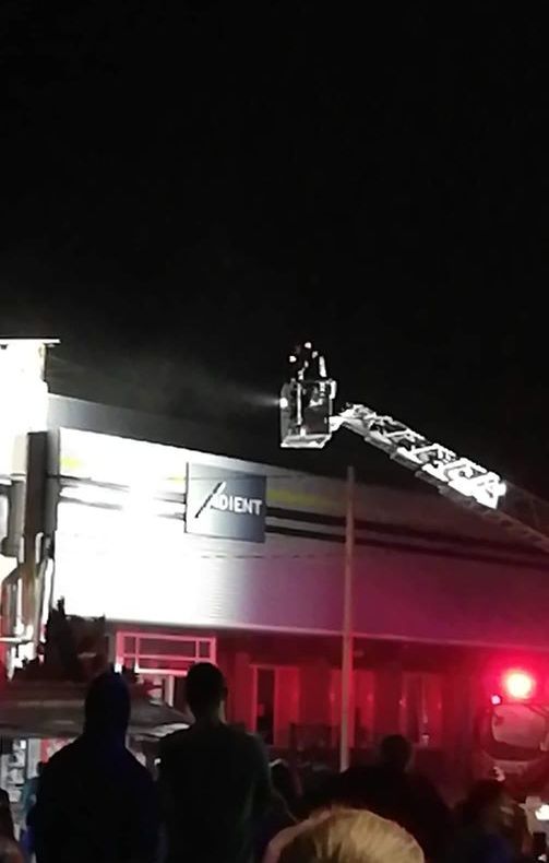 Incendiu la o fabrică din Pitești. Peste 500 de angajați s-au autoevacuat