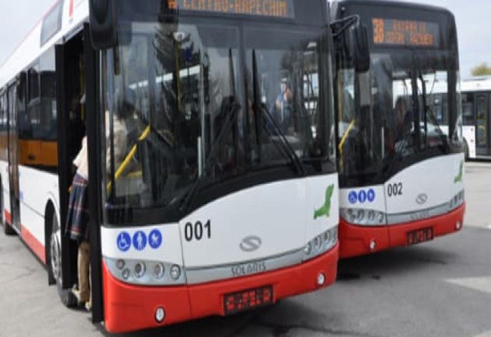 Trei persoane au fost rănite într-un autobuz, la Pitești