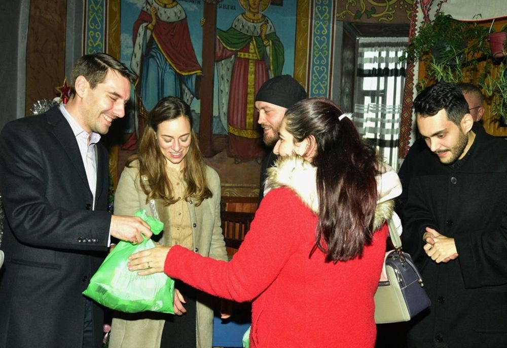 Principele Nicolae, la un concert de colinde, într-o biserică din Argeș