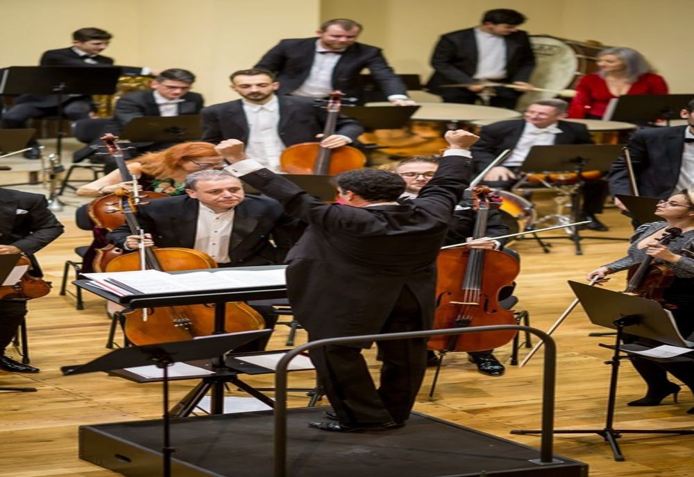 Se pun în vânzare abonamente la Filarmonica Piteşti!