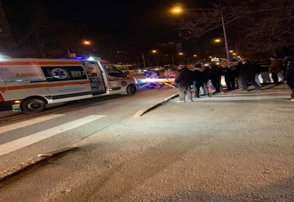 Adolescent lovit de mașină pe trecerea de pietoni!