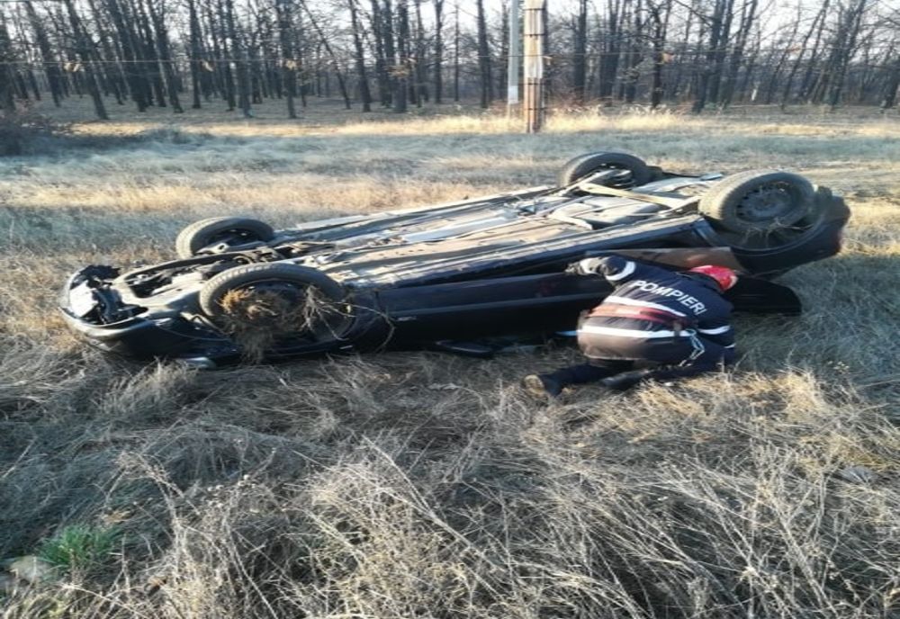 Şoferul adormit a răsturnat maşina!