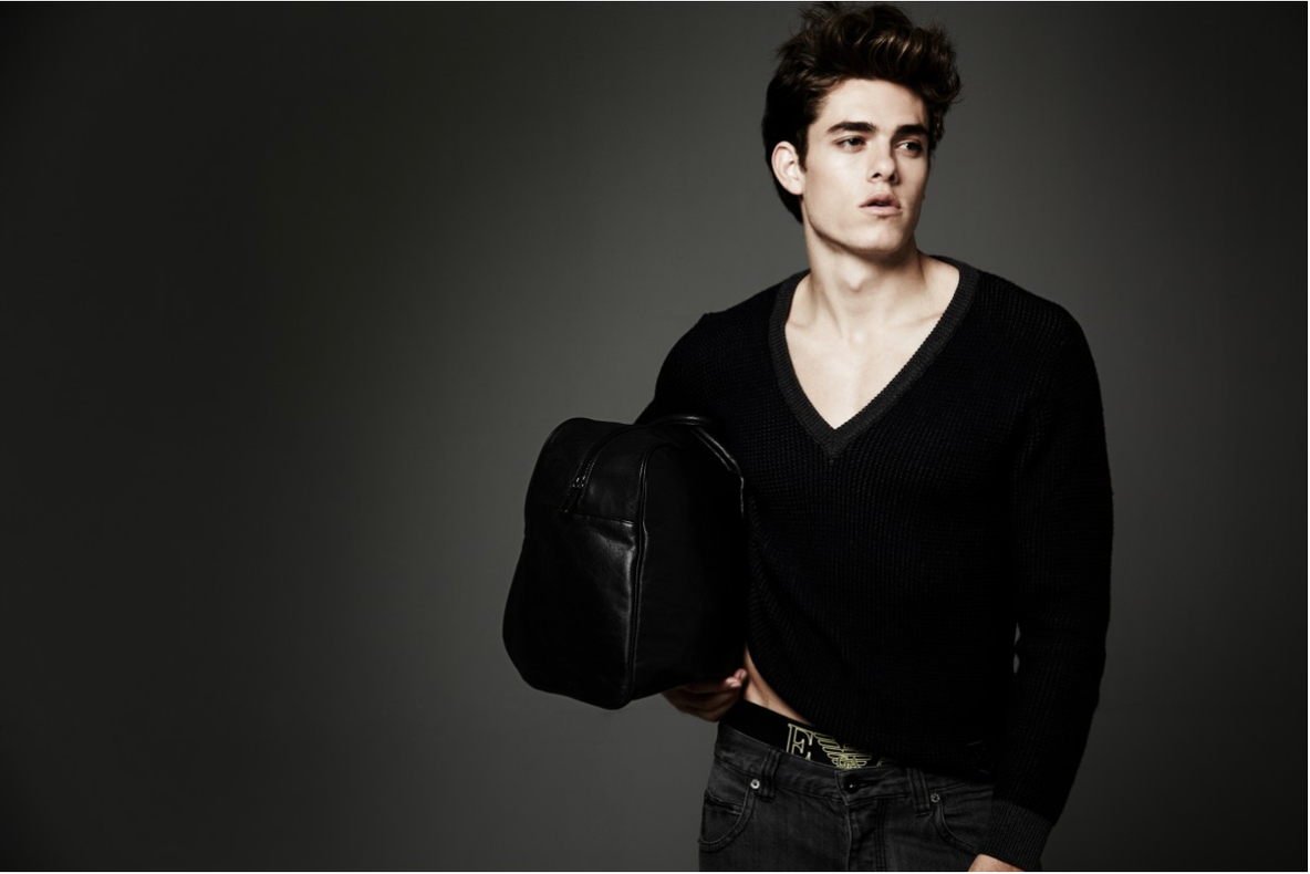 Cum să porți o ținută monocromă (P)