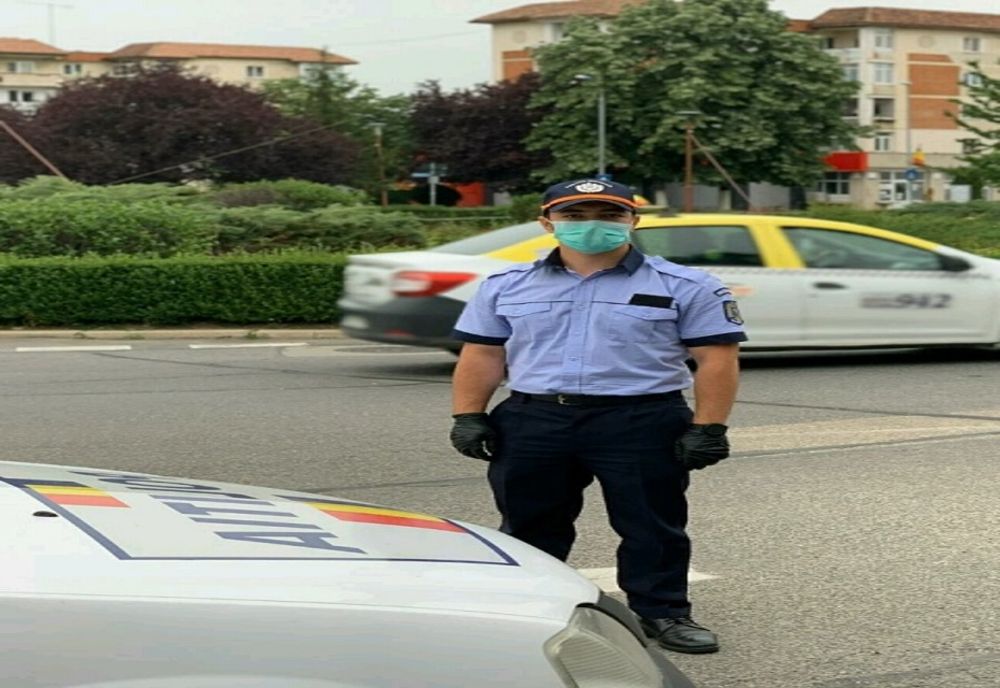 Viitori polițiști, scoși în stradă la IPJ Argeș!