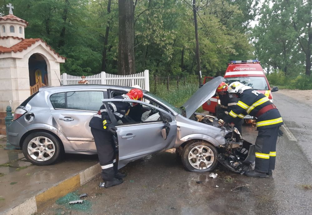 Salvat ca prin minune, dintr-un accident lângă o troiţă!