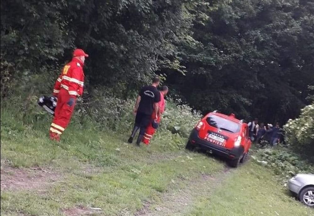 Bărbatul care s-a rătăcit în pădure, în Neamț, este din Argeș. Căutările continuă