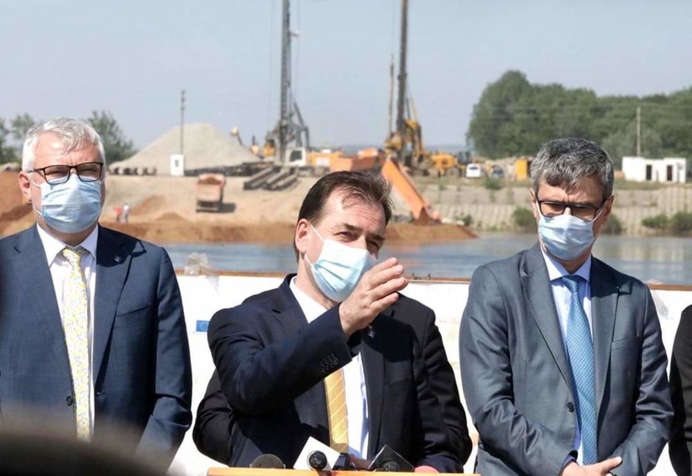 Premierul român prezent pe șantierul Drumului Expres Craiova-Pitești