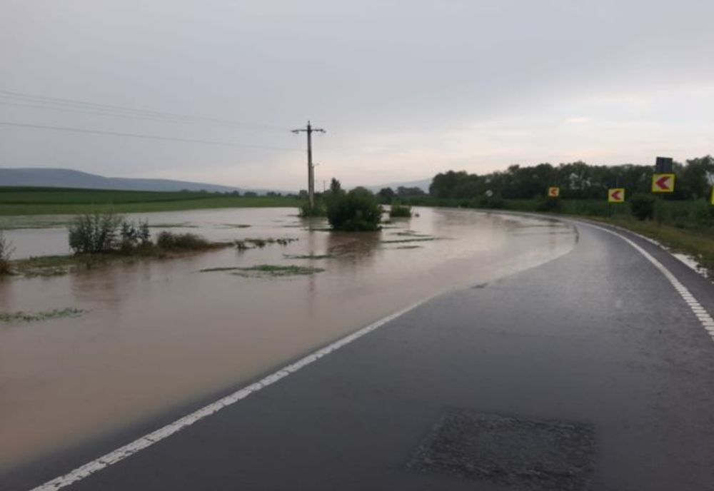 Alertă în 20 de județe din România. Vâlcea și Argeș, avertizare de inundații