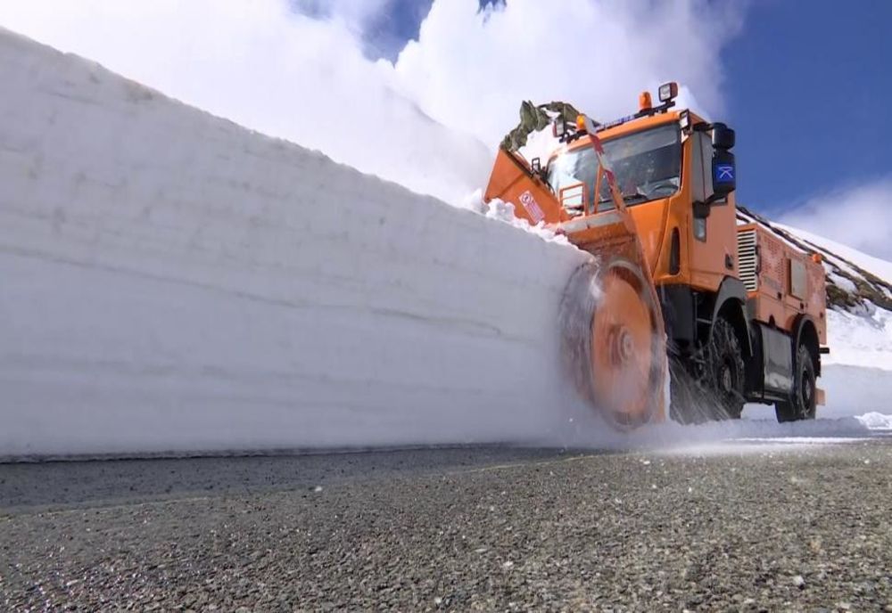 A venit iarna. Transalpina se închide între Rânca şi Obârşia Lotrului