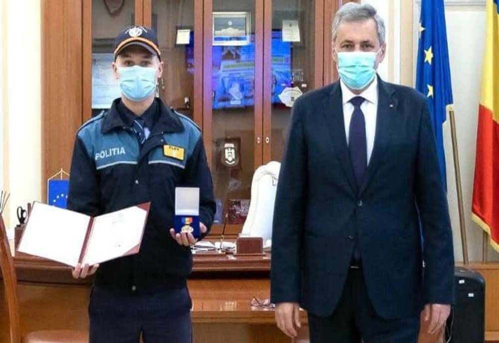 Un tanar din Arges decorat de Ministrul Marcel Vela