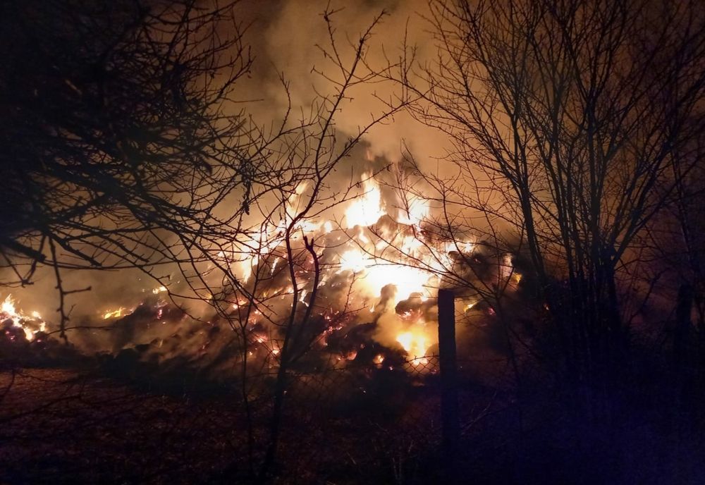 2 incendii în Curtea de Argeș la această oră
