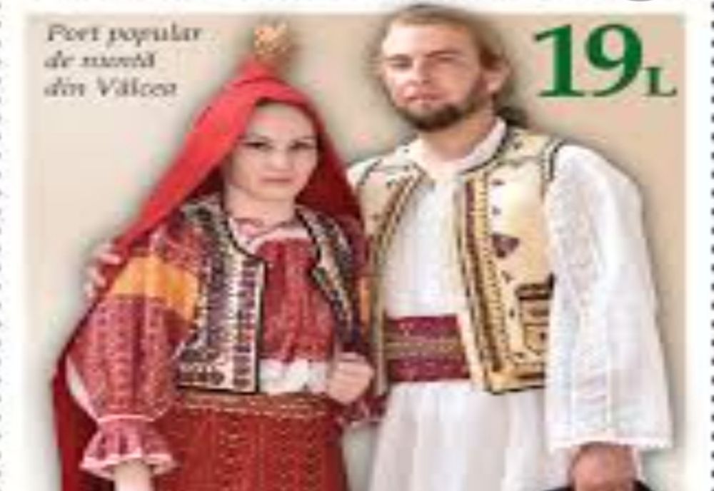 Unul dintre cele mai frumoase costume de nuntă, din Vâlcea, ilustrat pe marcă poștală 