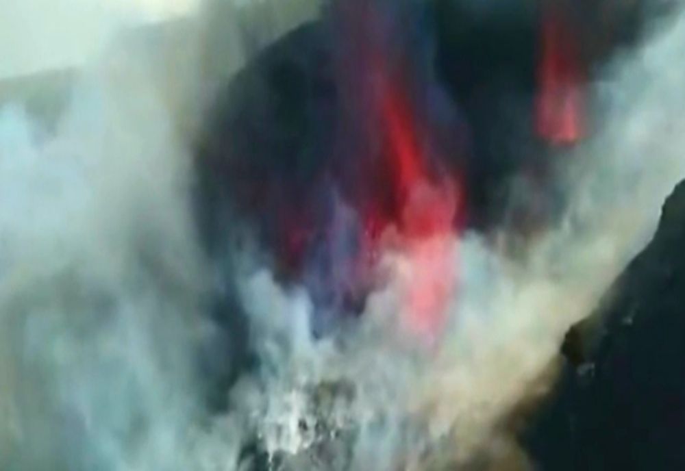 Norul de poluanți generat de vulcanul din La Palma va ajunge în România astăzi