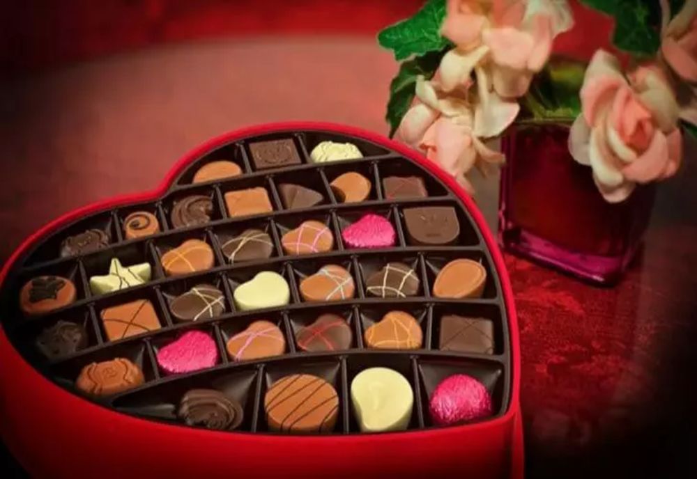 Otrava la raft! Bomboanele pentru Ziua Îndrăgostiților, bombe cu E-uri. Analiza InfoCons care taie elanul iubitorilor de desfătări dulci