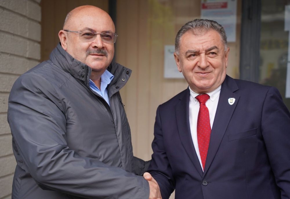 Ion Mînzînă și Cristian Gentea, favoriți incontestabili la casele de pariuri