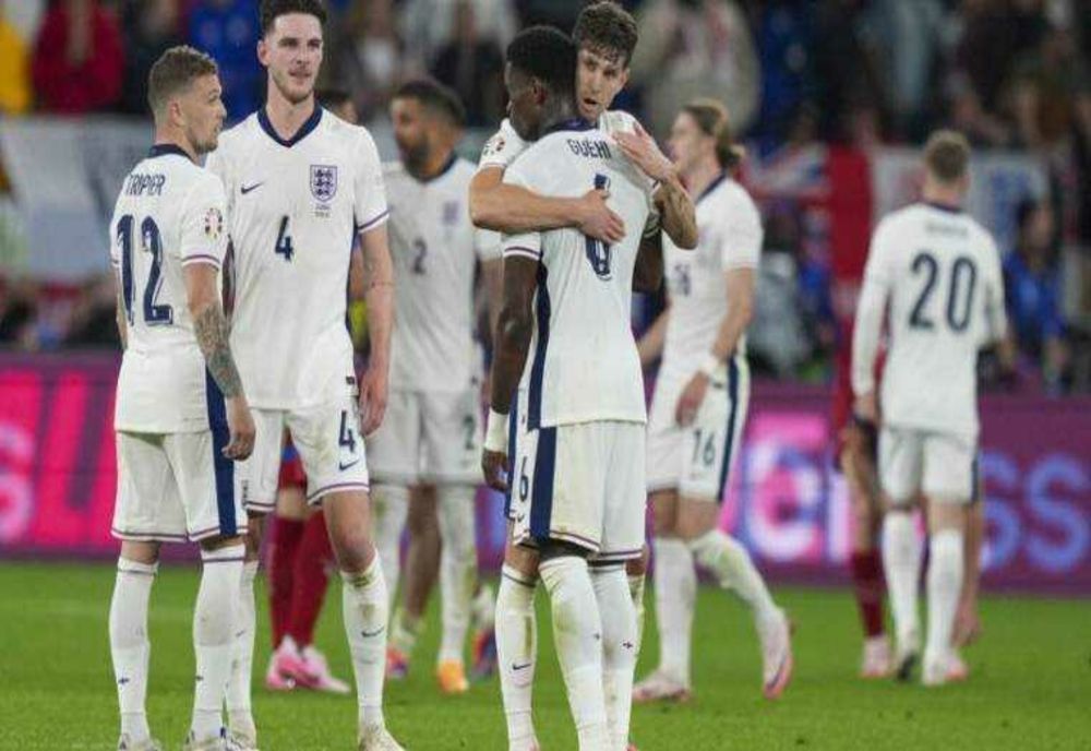 DRAMĂ ÎN FINALA EUROPEANULUI: ANGLIA ÎNVINGE OLANDA CU 2-1 ȘI SE CALIFICĂ ÎN FINALĂ