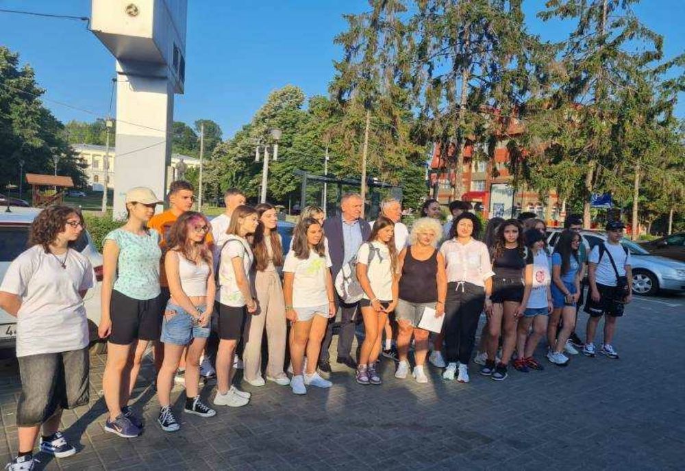 TRADIȚIE ANUALĂ: ELEVI DIN PITEȘTI ȘI KRAGUJEVAC ÎN TABĂRĂ DE VARĂ