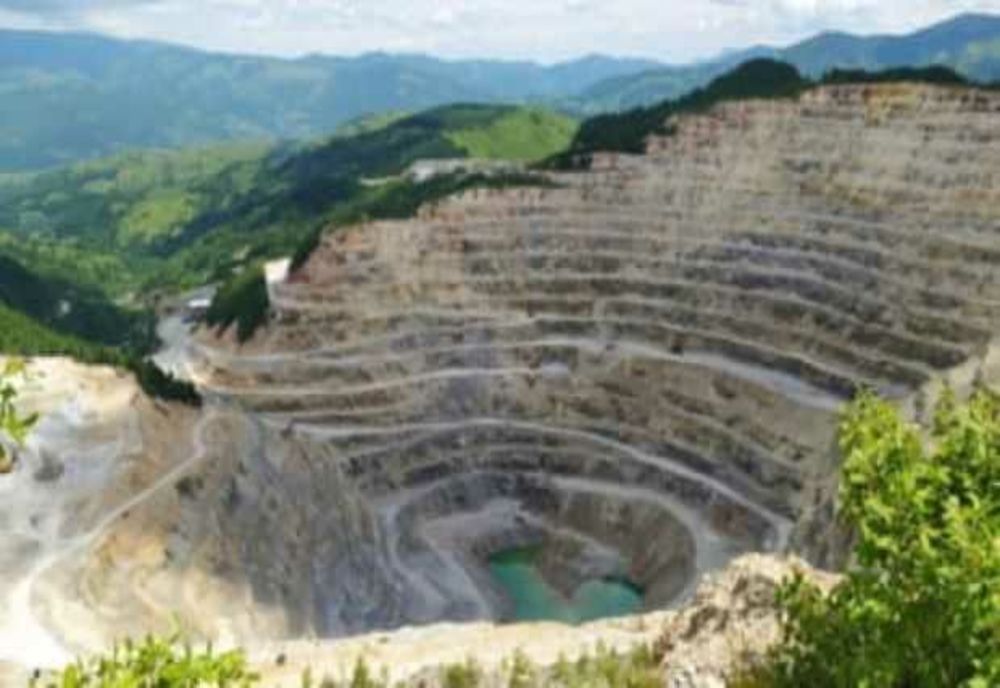 DECIZIE NEAȘTEPTATĂ ÎN DOSARUL ROȘIA MONTANĂ: ICSID SUSPENDĂ EXECUTAREA HOTĂRÂRII ÎN FAVOAREA ROMÂNIEI