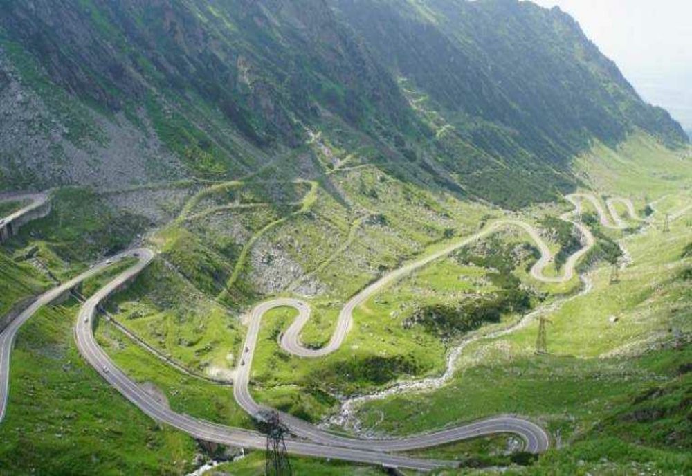 RESTRIȚII DE CIRCULAȚIE PE TRANSFĂGĂRĂȘAN PENTRU FILMĂRI ARTISTICE