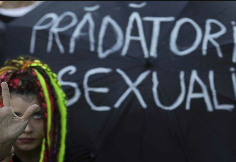 ACȚIUNE DE PROTEST ÎMPOTRIVA HĂRȚUIRII SEXUALE ÎN UNIVERSITĂȚI