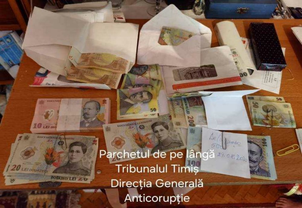 SCANDAL DE CORUPȚIE LA SPITALUL CLINIC MUNICIPAL DE URGENȚĂ TIMIȘOARA: 6 MEDICI ȘI O ASISTENTĂ ACUZAȚI DE LUARE DE MITĂ